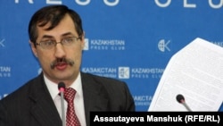 Евгений Жовтис