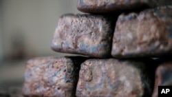 توافق بر سر مواد معدنی نادر با اوکراین در واشینگتن به‌عنوان راهی برای تنوع‌بخشی به منابع مواد معدنی حیاتی و کاهش وابستگی ایالات متحده به واردات چین در نظر گرفته می‌شود