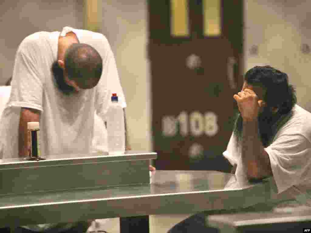 АКШның Куба утравындагы Гуантанамо төрмәсенә 10 ел тулды. Ун ел эчендә анда террорчылыкта гаепләнгән 800ләп тоткын утырып чыкты. Хәзерге вакытта анда 171 тоткын калды.