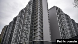 Кубанычбек Маликов көчөсүндөгү турак жай комплекси.