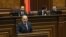 Премьер-министр Никол Пашинян в парламенте, 15 апреля 2020 г.
