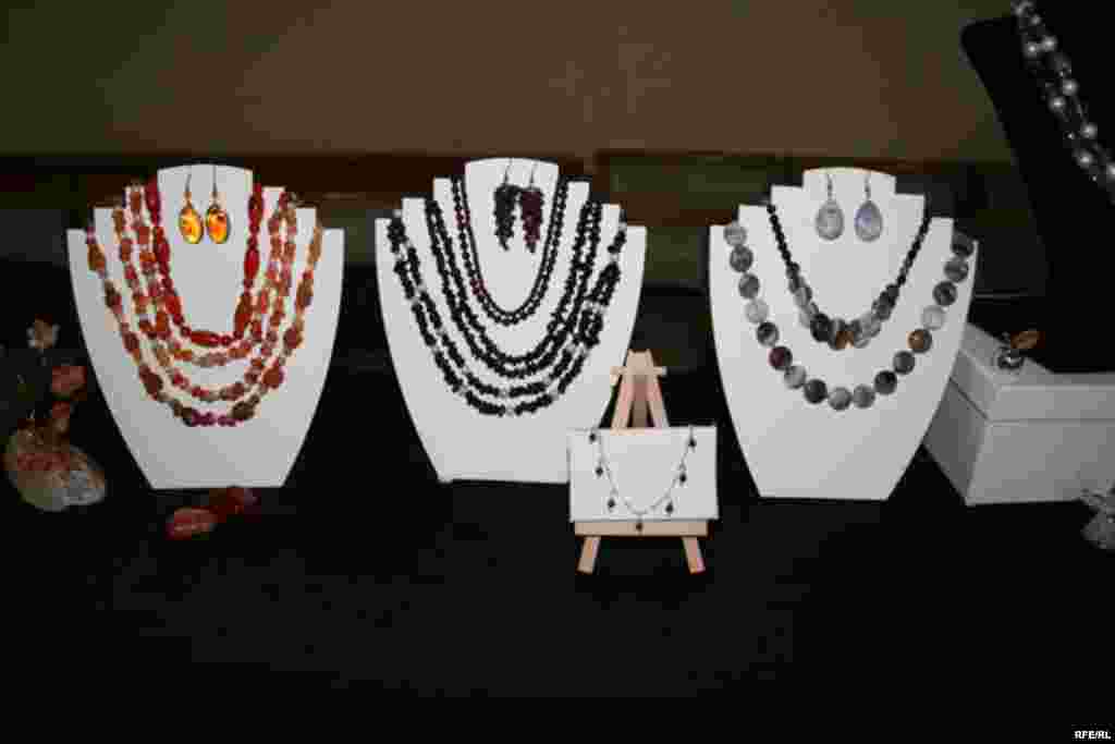 Выставка кыргызского ювелира в Лондоне #15