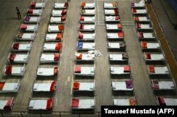 Закритий стадіон перетворили на шпиталь для хворих, Срінагар, 27 квітня 2021 року