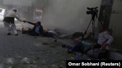 Теракт кезінде зардап шеккен ауған журналистері. Кабул, 30 сәуір 2018 жыл.