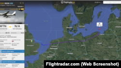 Палёт Boeing RC-135W Rivet Joint у Літву