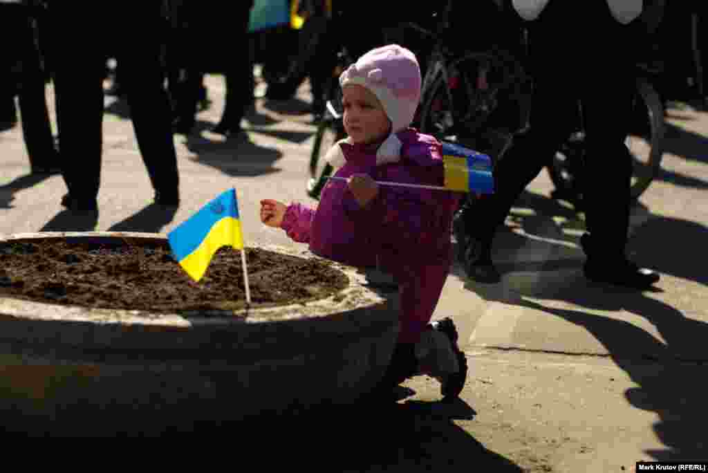 Многие пришли с детьми