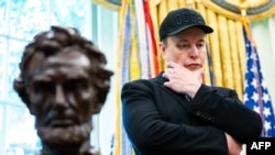 ایلان ماسک، تسلا را از یک استارتاپ خودروهای برقی کوچک به ارزشمندترین خودروساز جهان تبدیل کرد