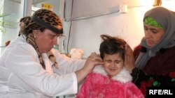 Бугун Ўзбекистондаги кўплаб касалхона ва поликникаларда лозим бўлган врачни жойидан топиш мушкул бўлиб қолган - врачлар ҳам уйма-уй юриб¸ пул йиғишга чиқарилган.