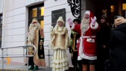 Казанда Кыш Бабай Санта Клаус белән очрашты