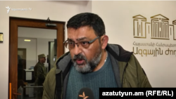 Արսեն Ղուկասյանը զրուցում է «Ազատության» հետ, արխիվ