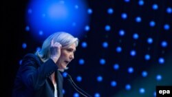 Մարին Լը Պեն, արխիվ