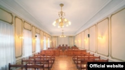 Судья назначила следующее заседание на пятницу. Осталось опросить еще двоих свидетелей