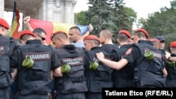 Mobilizare impresionantă a forţelor de ordine la Chişinău