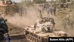 نیروهای ارتش آزاد سوریه در نزدیکی مرز سوریه و ترکیه.