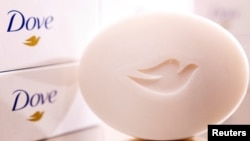 Unilever owns hundreds of internationally known brands, including Dove, Rexona, Lipton, and Domestos. NAZK says the company failed to leave the Russian market.