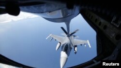 Америкалык "канаттуу" танкер Түштүк Кореядагы машыгууда. Мындай кызматташттык дагы күч алабы?