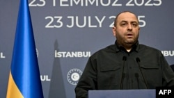 Раніше 11 листопада прокурор Спеціалізованої антикорупційної прокуратури заявив, що Тимур Міндіч мав вплив, зокрема, на ексміністра оборони Рустема Умєрова (на фото)