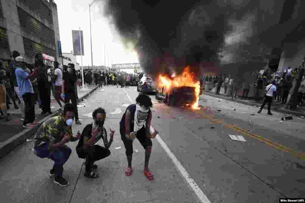 Протест чаралары илнең көньягындагы Джорджия штатына, бигрәк тә аның башкаласы Атлантага да күчте.