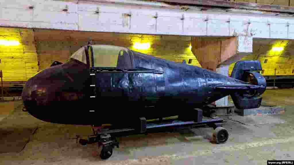 Küçük yerastı gemisi diversiya, hafiyelik ve yüklerniñ taşıması içün qullanıla edi