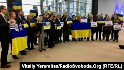 Флешмоб на підтримку України в Європейському парламенті, Брюсель, 1 березня 2017 року