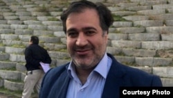 مهدی محمودیان، زندانی سیاسی پیشین اردیبهشت ماه خبر داده بود که بند هشت زندان اوین به‌دلیل ساس «خالی» شده است