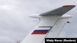 Останніми до переліку арештованих потрапили 13 пасажирських літаків, що належать російській авіакомпанії «Смартавіа»