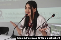 Анжеліка Рудницька, співачка, художниця, телеведуча, волонтерка