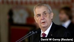 Мілош Земан планує зустрітися з Андреєм Бабішем 19 листопада