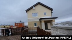 Один из домов, построенных "Ида Сангё Рус".