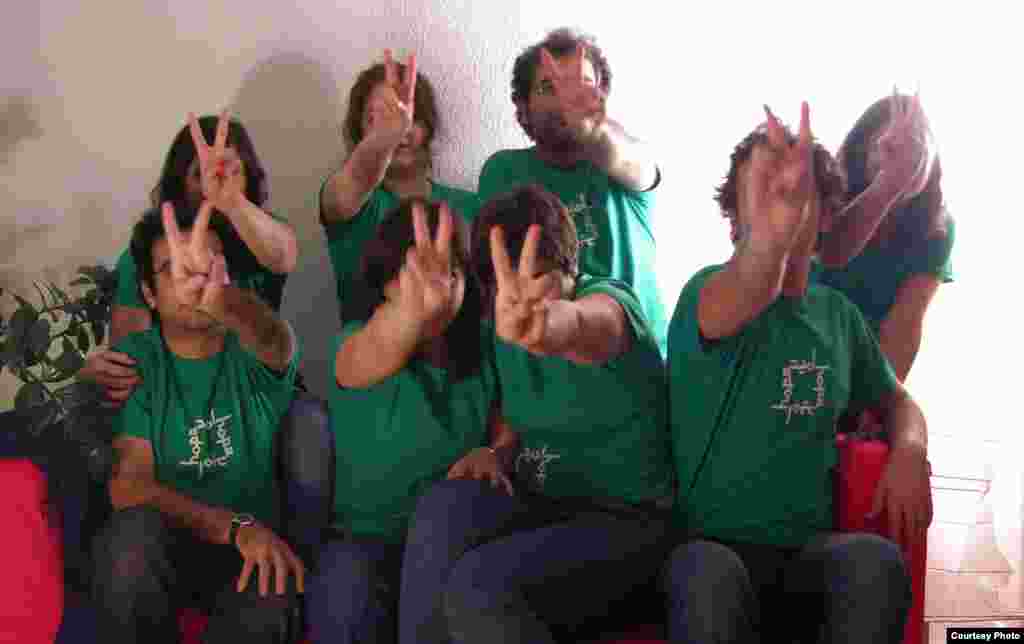 اعضای شبکه ایرانیان مقیم برلین. گفت‌وگو و تبادل نظر از جمله فعالیت‌های این شبکه است.