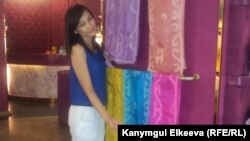 Вьетнамга келин болгон Чынара Абдыкадырова өз чөйрөсүнө стилист, дизайнер катары таанымал.