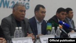 УОКтун коомдук-саясий кеңеши маалымат жыйынында.  3-апрел, 2014-жыл.