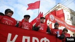 Русия коммунистлары Октябрь инкыйлабының 93 еллыгын искә алды