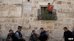 نیروهای پلیس اسرائیل در بخش قدیمی شهر بیت‌المقدس موضع گرفته‌اند.