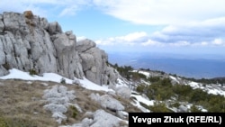 Cadı-Burun dağ töpesinden manzara