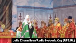 Патріарх Московський Кирило (Російська православна церква) править літургію, Харків, 8 травня 2011 року
