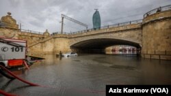 Bakıda güclü yağış nəticəsində Heydər Əliyev prospektinin Bağırov körpüsü ərazisindəki tuneli su basıb (22 oktyabr, 2024)
