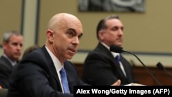 Стів Лінік (л)