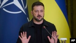 Зокрема, за словами президента, важливо позбавити Кремль можливості вести війну в небі