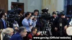 Журналисты на одной из пресс-конференций.