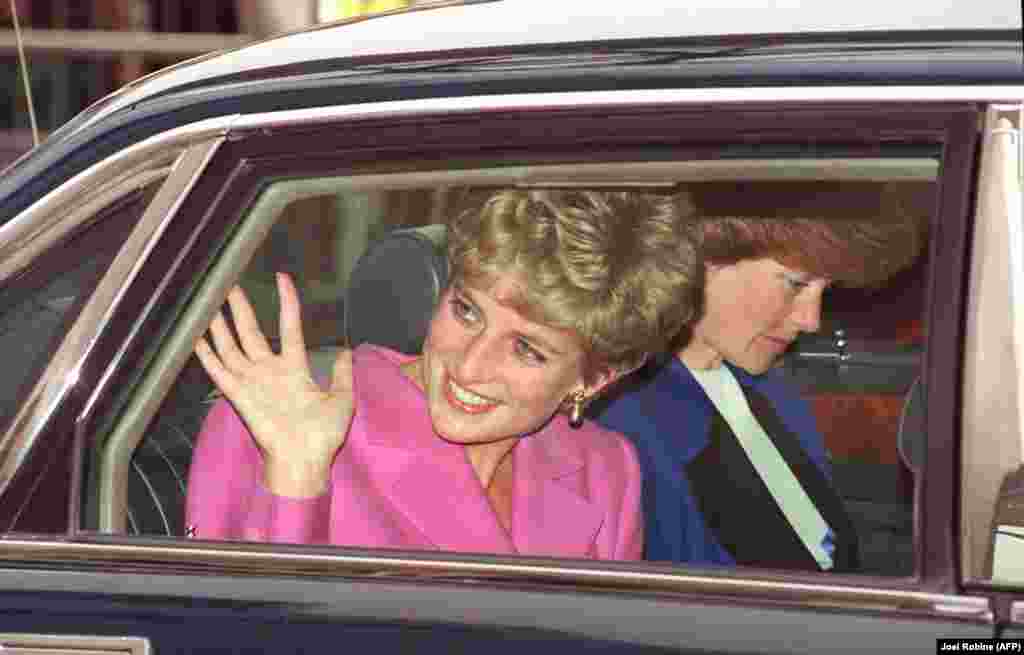 Автомобіль із принцесою Уельською Діаною під&rsquo;їхав до музикограду в парку Ла-Віллет в Парижі, 14 листопаду 1992 року.&nbsp;