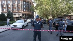 Полиция на месте преступления, Ереван, 14 сентября 2017 г.
