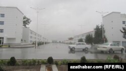 Kosmonawtlar bulwary köçesi boýunça adaty raýatlar üçin hereket çäklendirildi