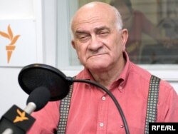 Евгений Ясин