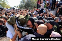 Зустріч звільненого Ізраїлем палестинця після угоди про припинення вогню в Газі між Ізраїлем та угрупованням «Хамас». 13 жовтня 2025 року