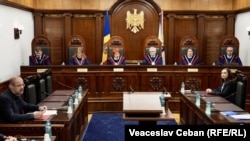 Засідання Конституційного суду Молдови, на якому було затверджено результати парламентських виборів та мандати нових депутатів