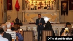 Syria - Armenia's Diaspora Minister Mkhitar Hayrapetian meets with members of the Armenian community in Damascus, 20Sep2018. 