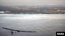 Solar Impulse очкычы җиргә утырырга җыена