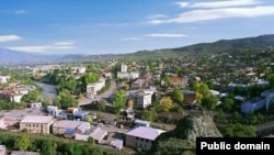 В Ахалцихе Барбакадзе занялся покупкой домов, скорее всего, даже не для себя, а для тех турок-месхетинцев, которые собирались переселиться в Грузию из Азербайджана, России, Украины, Узбекистана и Кыргызстана