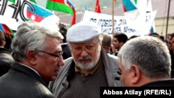 Эльдар Намазов (слева) и Рустам Ибрагимбеков (в центре)